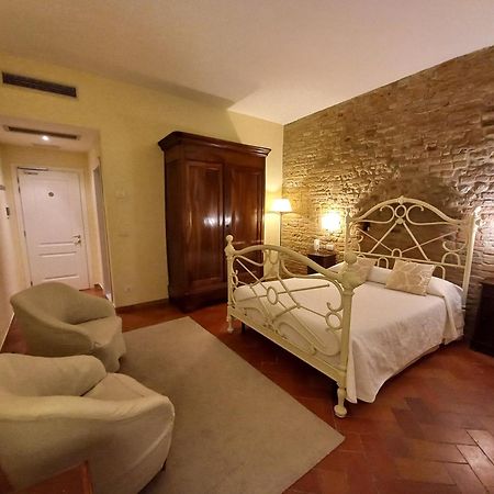 Hotel Il Castello Чертальдо Екстер'єр фото