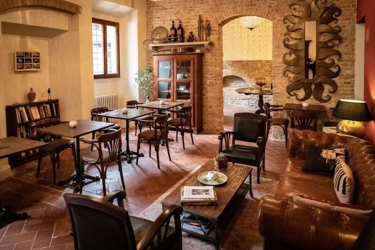 Hotel Il Castello Чертальдо Екстер'єр фото